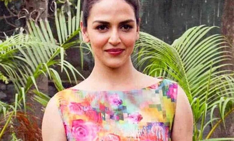 ‘मैं जो हूं, आपकी वजह से हूं’, बर्थडे पर माता-पिता को याद कर इमोशनल हुईं ईशा देओल