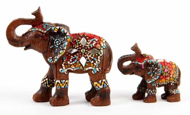 धन-सौभाग्य बढ़ाने के लिए घर में ऐसे रखें हाथी की मूर्ति