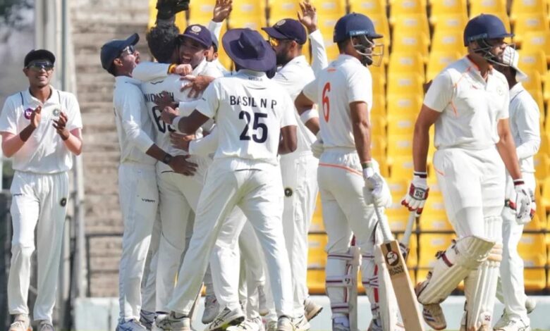 छक्कों और भारी लीड के साथ बन रहे नए कीर्तिमान – Khabar Jagat