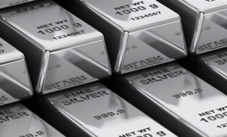 चांदी की कीमतें रिकॉर्ड हाई के करीब, तेजी के पीछे ये हैं 3 बड़े कारण