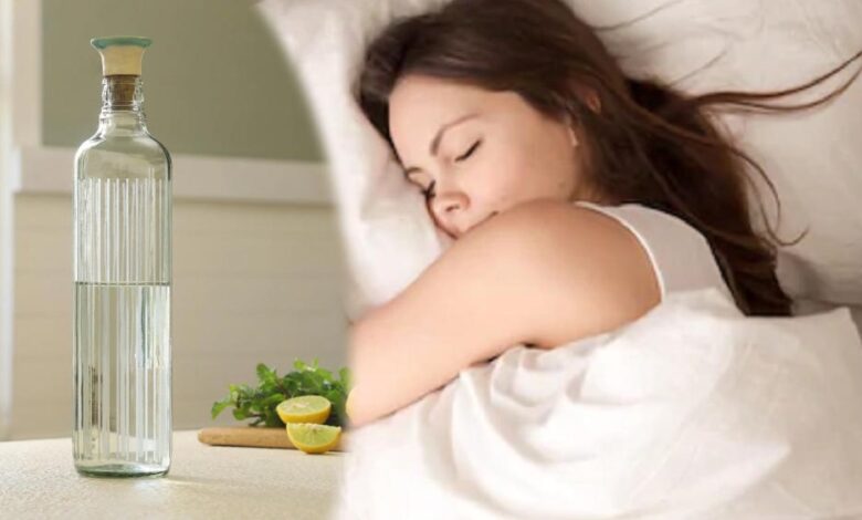 बेड के पास पानी की बोतल रखने से क्यों बचें, जानकर हो जाएंगे हैरान – Khabar Jagat