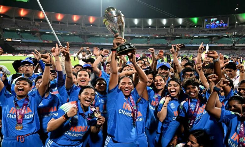 हीरे-ज्वेलरी और सोलर पैनल, कारोबारी ने भारतीय महिला क्रिकेट टीम को किया मोटा इनाम