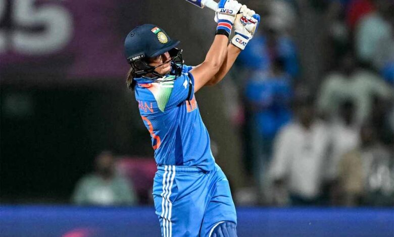 वर्ल्ड कप में नया कीर्तिमान रचेंगी हरमनप्रीत कौर! फाइनल में सिर्फ 2 सिक्स दूर इतिहास से