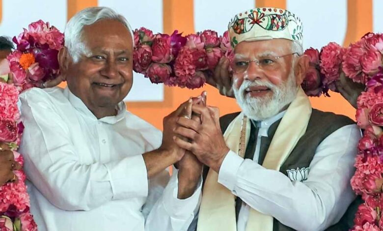 कैश-कट्टा गेम ने बदला खेल! तेजस्वी की उम्मीदें टूटीं, NDA की जीत में नई टेंशन