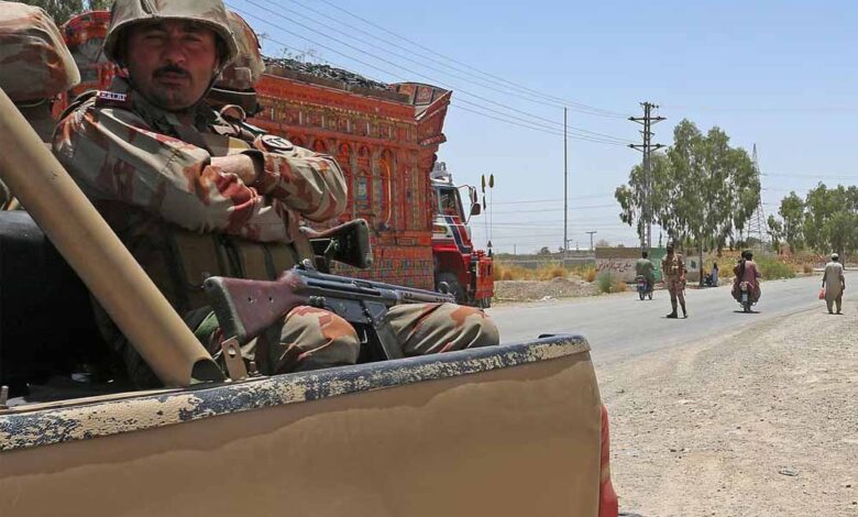 पाकिस्तान में बगावत तेज! बलूचिस्तान में इंटरनेट बंद, क्या भड़क उठेगा गृहयुद्ध?