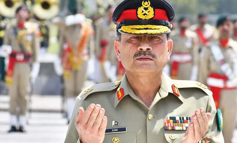 CDF नियुक्ति और सेना प्रमुख पद पर बदलाव के बाद आसिम मुनीर की भूमिका पर सवाल—क्या शहबाज़ सरकार का रुख बदला?