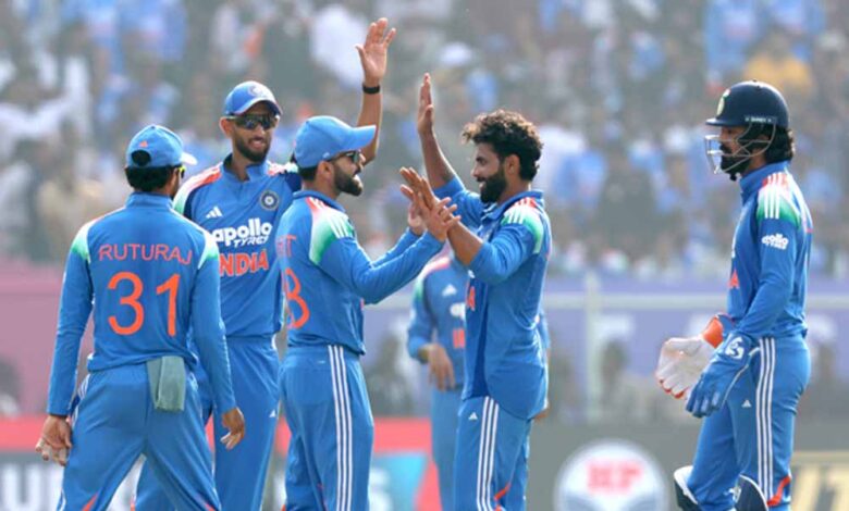 271 रन के लक्ष्य का पीछा, प्रसिद्ध कृष्णा–कुलदीप यादव की चौकस गेंदबाज़ी – Khabar Jagat