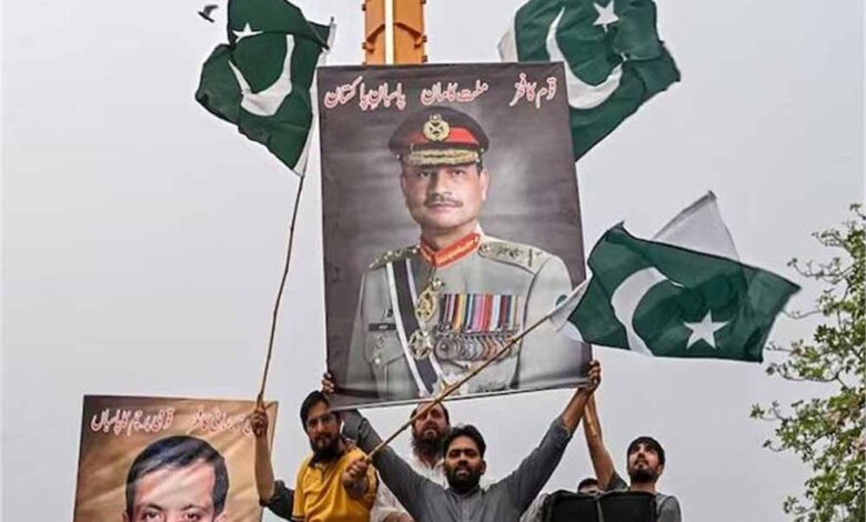 बिखरने की कगार पर पाकिस्तान, 1971 की भूल दोहराने के संकेत – Khabar Jagat