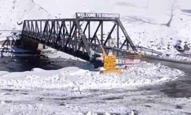 पहलगाम के झटके के बाद कश्मीर में लौटी सैलानियों की रौनक, सोनमर्ग फिर हुआ गुलजार