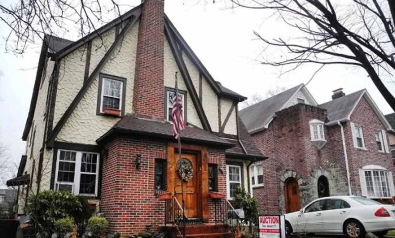 ट्रंप का बचपन वाला घर बिक्री पर—कीमत सुनकर दंग रह जाएंगे!