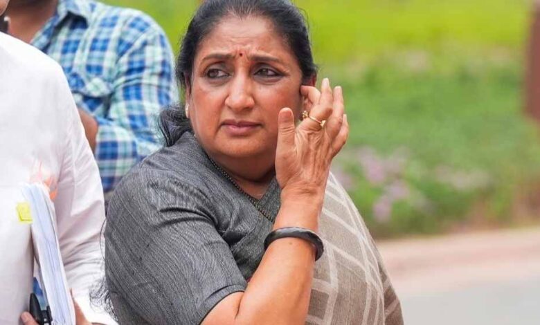 सुनेत्रा पवार बनीं NCP विधायक दल की नेता, आज ही लेंगी डिप्टी CM की शपथ