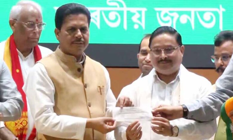 असम चुनाव से पहले कांग्रेस को करारा झटका, भूपेन बोरा ने थामा भाजपा का दामन
