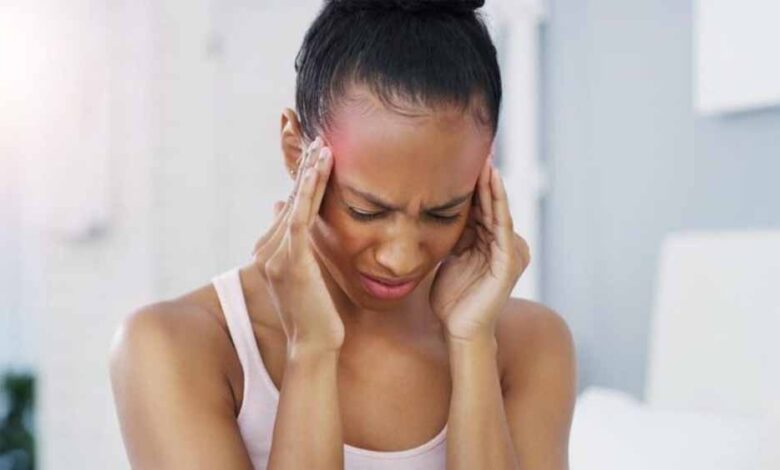 डिलीवरी के बाद बार-बार सिरदर्द? हो सकता है पोस्टपार्टम माइग्रेन, जानें डॉक्टर की सलाह