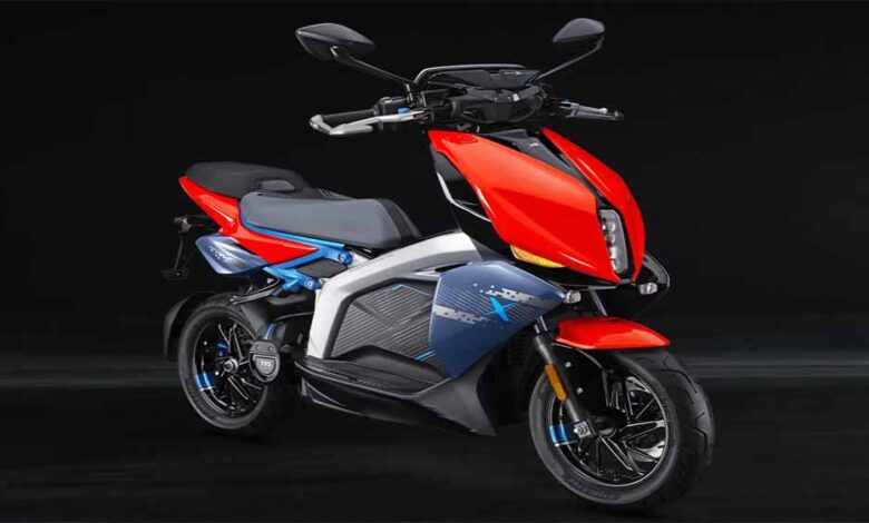 जनवरी 2026 में टीवीएस की रिकॉर्ड बिक्री, EV की मांग में 50% से ज्यादा उछाल; ग्राहक बढ़-चढ़कर चुन रहे इलेक्ट्रिक विकल्प