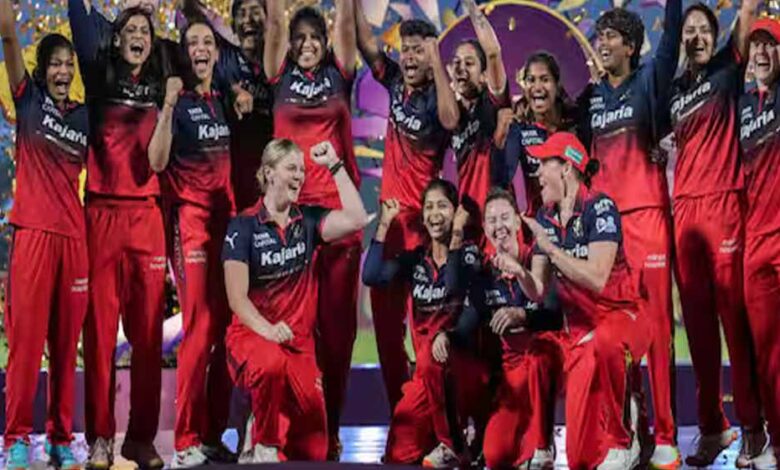 WPL चैंपियन RCB पर पैसों की बारिश, दिल्ली कैपिटल्स को मिला क्या? देखें अवॉर्ड्स की पूरी लिस्ट