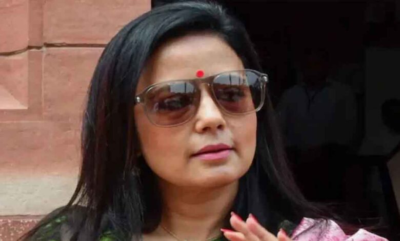 कुत्ते ‘हेनरी’ को लेकर हाईकोर्ट पहुंचीं महुआ मोइत्रा – Khabar Jagat