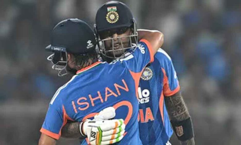 सूर्यकुमार टॉप-5 के दरवाजे पर, ईशान की बड़ी छलांग; ऑलराउंडर रैंकिंग में पाक खिलाड़ी नंबर-1