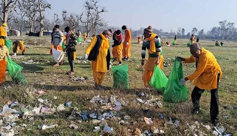 हरिद्वार पंतद्वीप में जुटे साधक, बड़े पैमाने पर सफाई अभियान – Khabar Jagat