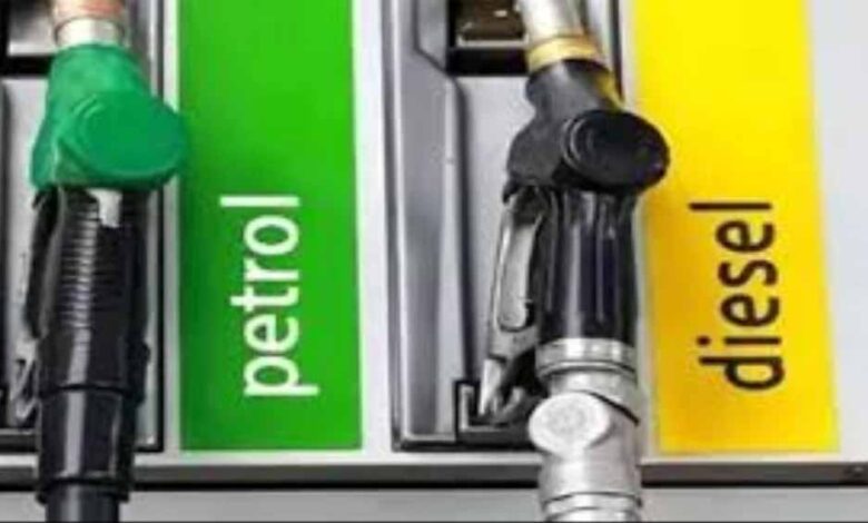 LPG के बाद अब पेट्रोल-डीजल पर क्या होगा असर? सरकार ने कीमतों पर दिया बड़ा अपडेट