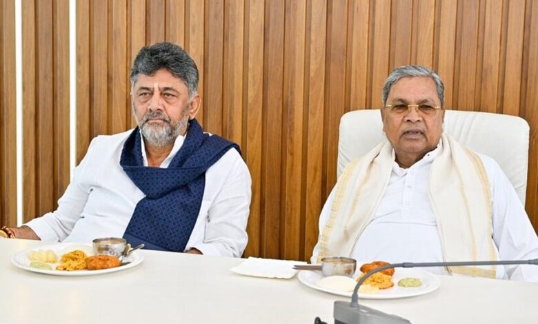 कर्नाटक में बड़ा सत्ता परिवर्तन! डीके शिवकुमार होंगे नए CM, सिद्धारमैया 3 बजे देंगे इस्तीफा