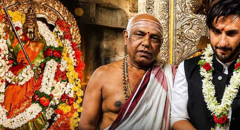 रणवीर सिंह ने मैसूर के चामुंडेश्वरी मंदिर में किए दर्शन, पूजा के बाद चर्चा में आए