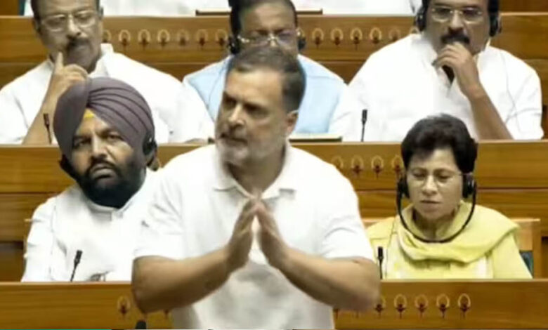 संसद में राहुल गांधी के ‘इडियट’ और ‘अंधभक्त’ वाले बयान पर बवाल, हंगामे के बाद रिकॉर्ड से हटाए गए शब्द